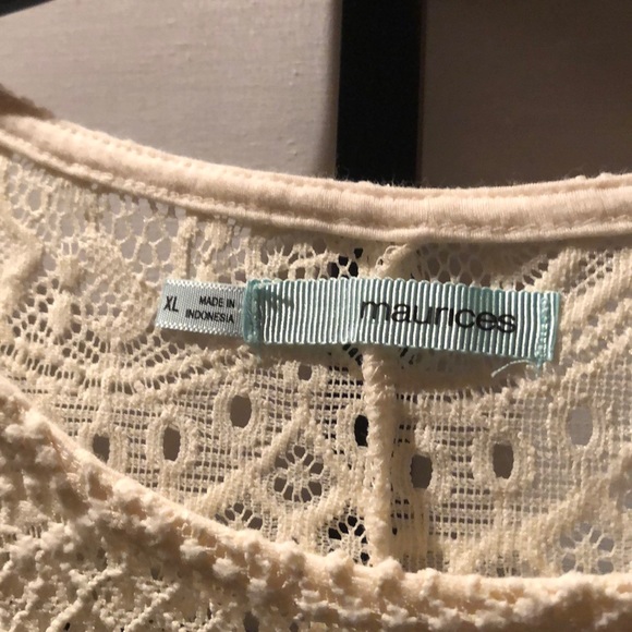 Short sleeve top! - Picture 2 of 3